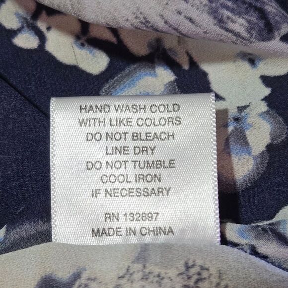 Rose & Olive Navy Floral Blouse Women's 2X Chiffon Cut-Out Long Sleeve Work Top - Picture 11 of 11